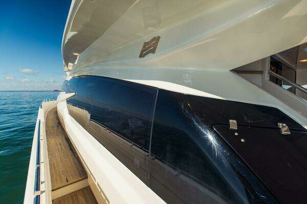 Ferretti Yachts 750 Yacht For Sale