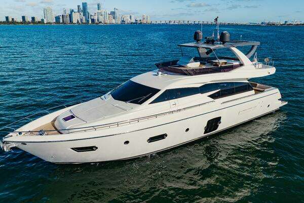 Ferretti Yachts 750 Yacht For Sale