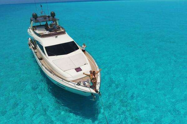 Ferretti Yachts 750 Yacht For Sale