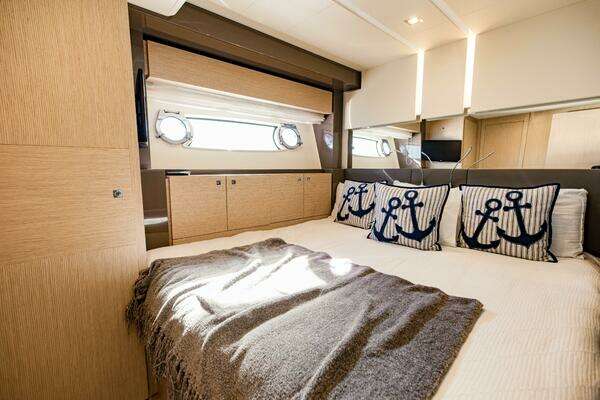 Ferretti Yachts 750 Yacht For Sale