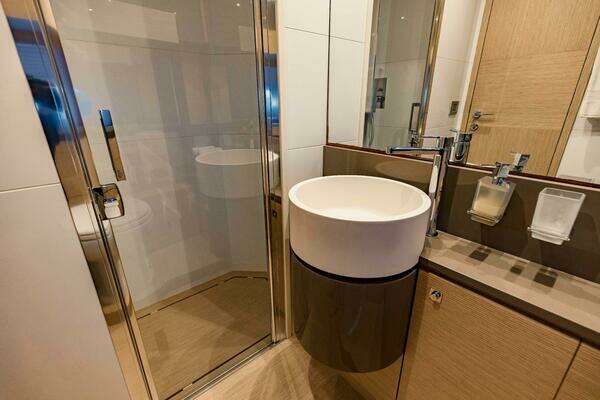 Ferretti Yachts 750 Yacht For Sale