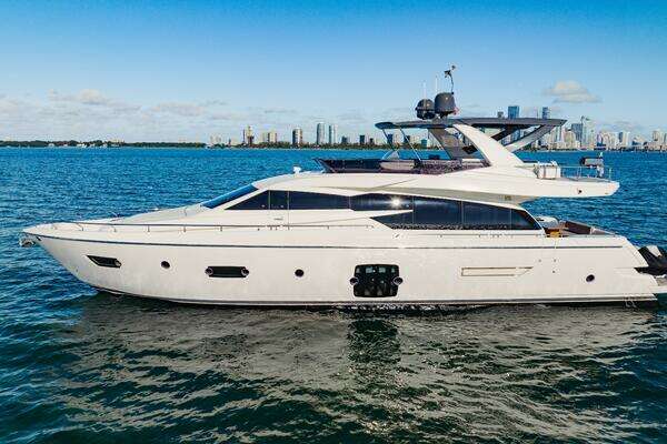 Ferretti Yachts 750 Yacht For Sale