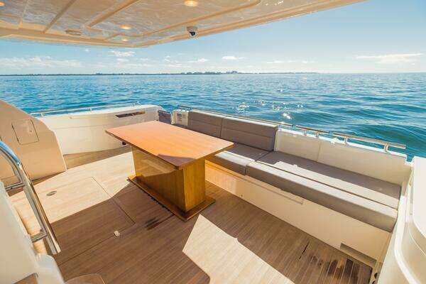 Ferretti Yachts 750 Yacht For Sale