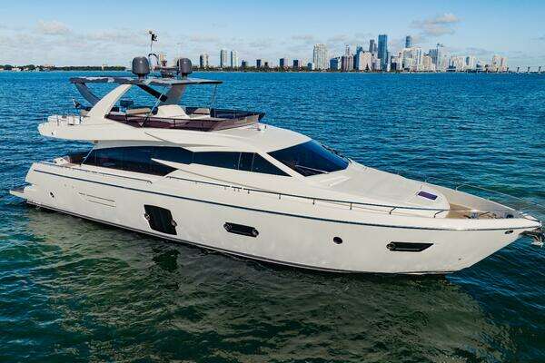 Ferretti Yachts 750 Yacht For Sale