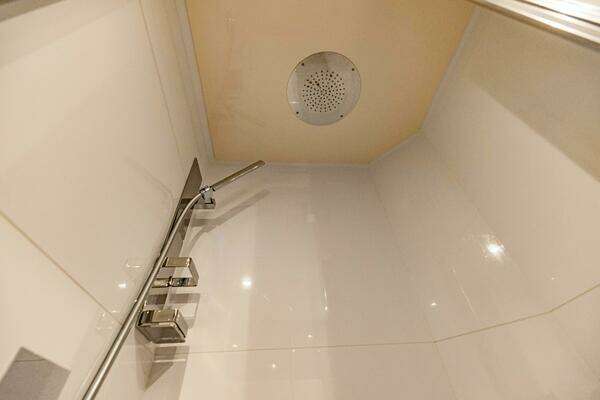 Ferretti Yachts 750 Yacht For Sale