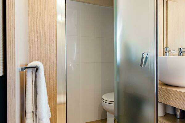 Ferretti Yachts 750 Yacht For Sale