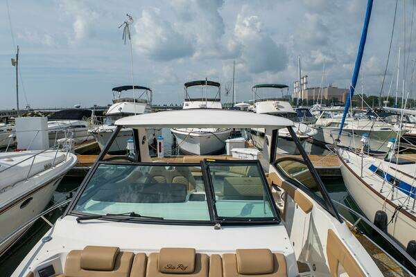 Sea Ray 320 Sundancer Yacht For Sale