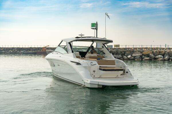 Sea Ray 320 Sundancer Yacht For Sale