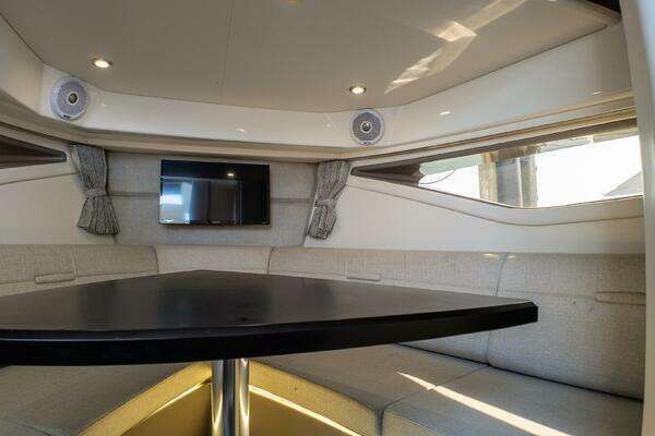 Sea Ray 320 Sundancer Yacht For Sale