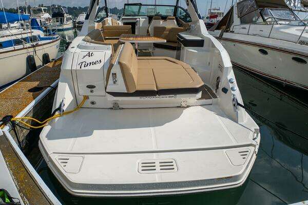 Sea Ray 320 Sundancer Yacht For Sale
