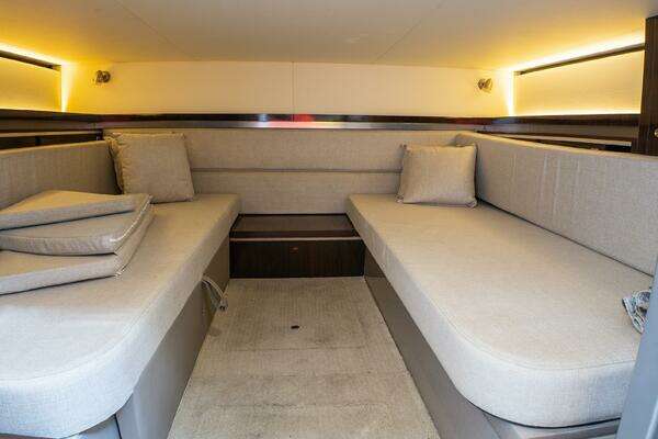 Sea Ray 320 Sundancer Yacht For Sale