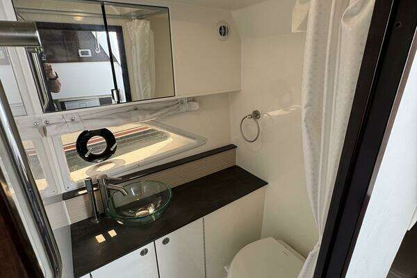 Sea Ray 320 Sundancer Yacht For Sale
