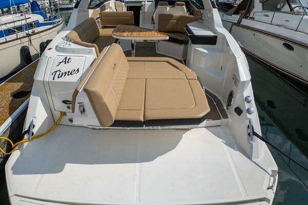 Sea Ray 320 Sundancer Yacht For Sale