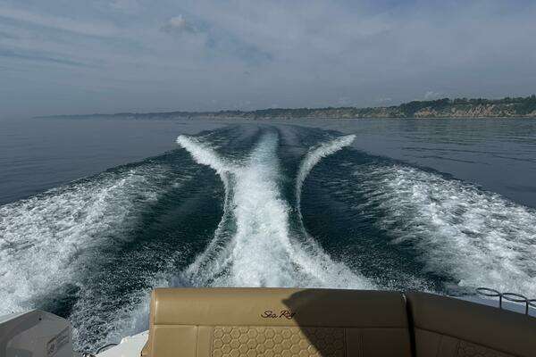 Sea Ray 320 Sundancer Yacht For Sale
