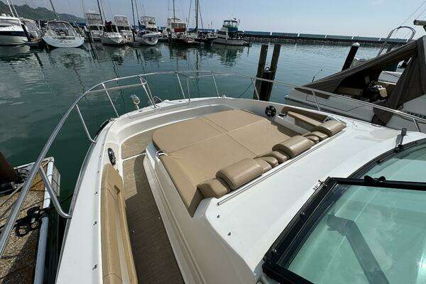 Sea Ray 320 Sundancer Yacht For Sale