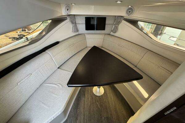 Sea Ray 320 Sundancer Yacht For Sale