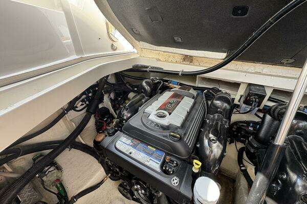 Sea Ray 320 Sundancer Yacht For Sale
