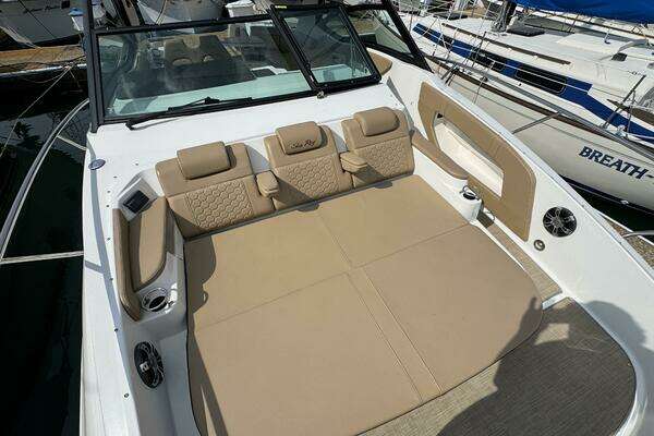 Sea Ray 320 Sundancer Yacht For Sale