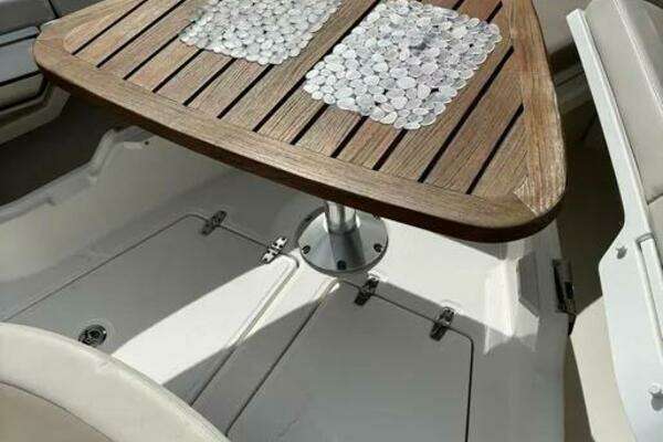 Boston Whaler 420 Outrage Yacht For Sale