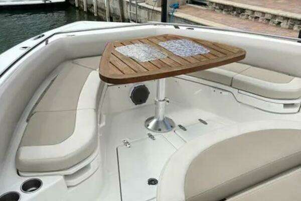 Boston Whaler 420 Outrage Yacht For Sale