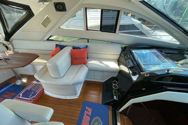 Photo of the 2009 Regal 5260 Sport Coupe "Navygator"