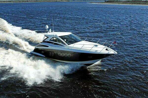 52-ft-Regal-2009-5260 Sport Coupe-Navygator-Jacksonville Beach Florida United States yacht for sale