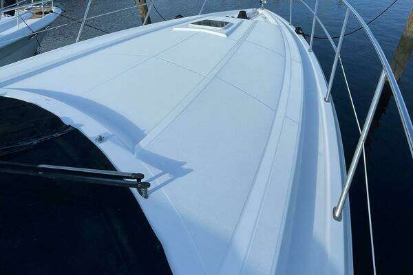 Photo of the 2009 Regal 5260 Sport Coupe "Navygator"