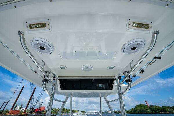 Bahama CC Yacht For Sale