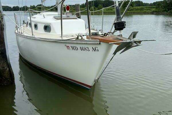 Photo of the 1981 Cape Dory 