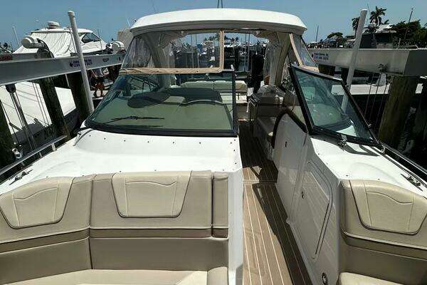 Formula 350 Crossover Bowrider Yacht For Sale