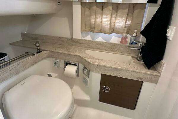 Formula 350 Crossover Bowrider Yacht For Sale