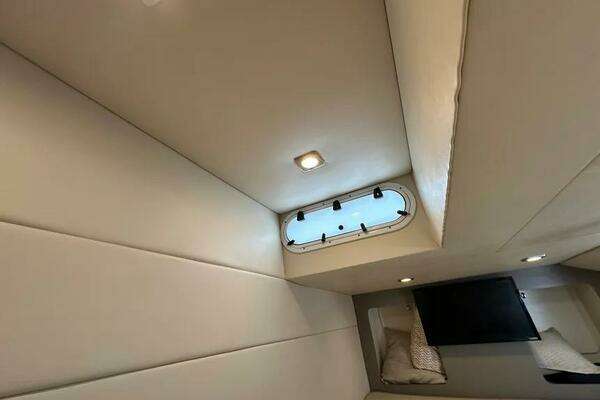 Formula 350 Crossover Bowrider Yacht For Sale