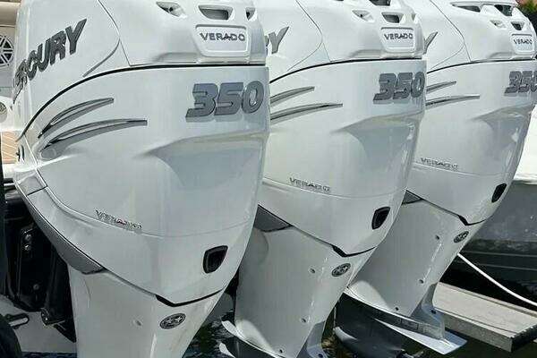 Formula 350 Crossover Bowrider Yacht For Sale
