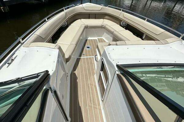 Formula 350 Crossover Bowrider Yacht For Sale