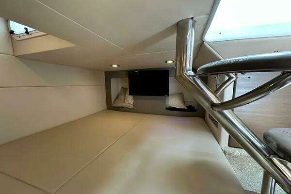 Formula 350 Crossover Bowrider Yacht For Sale