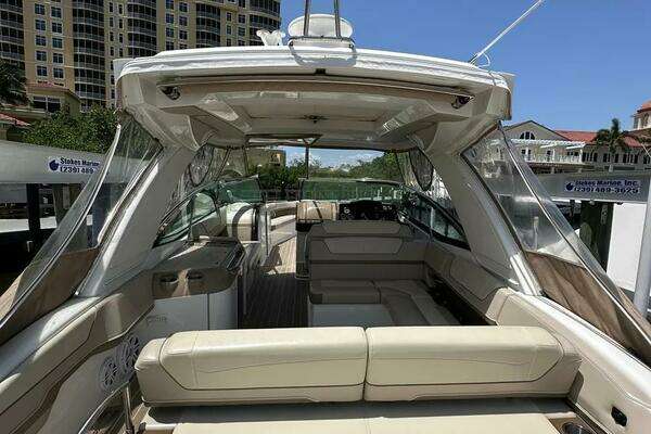 Formula 350 Crossover Bowrider Yacht For Sale