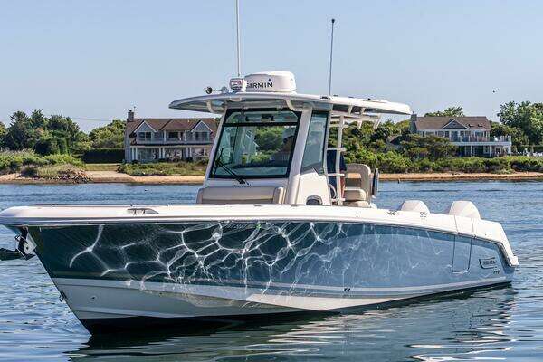 Boston Whaler 330 Outrage Yacht For Sale