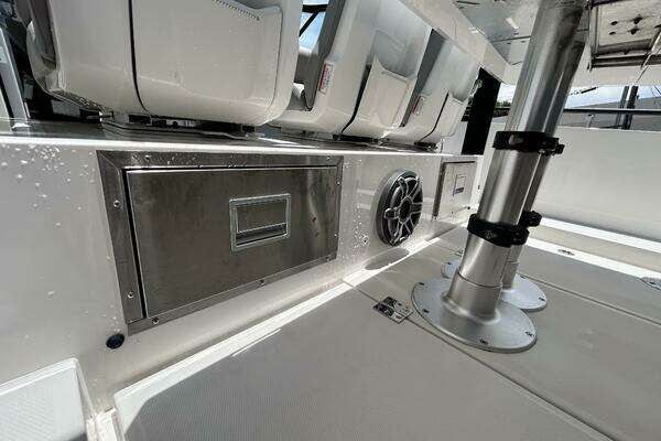 Axopar 37 Sun Top Yacht For Sale