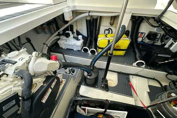 Formula 380 SSC Yacht For Sale
