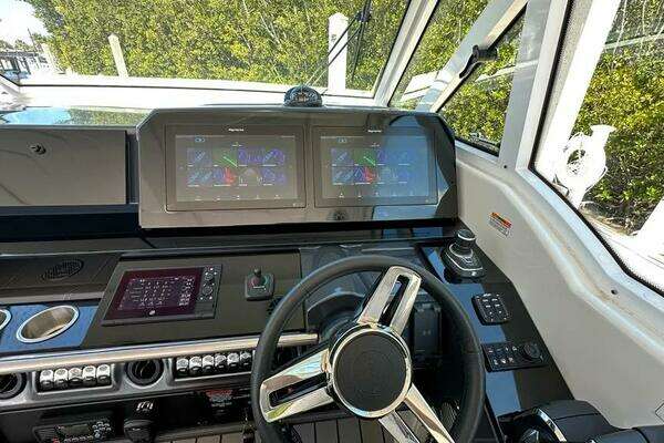 Formula 380 SSC Yacht For Sale