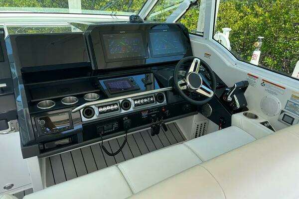 Formula 380 SSC Yacht For Sale