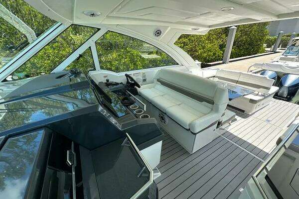 Formula 380 SSC Yacht For Sale