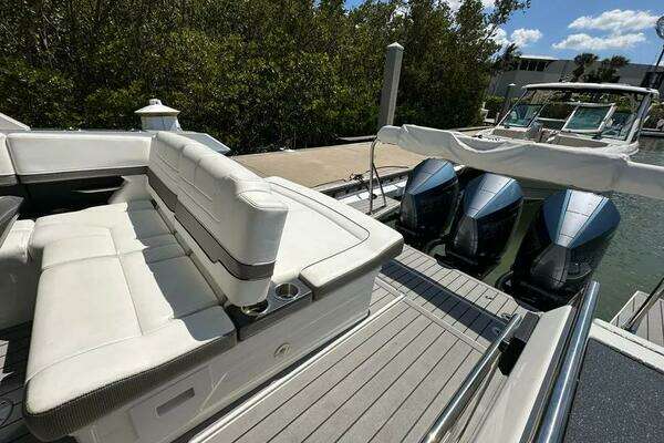 Formula 380 SSC Yacht For Sale