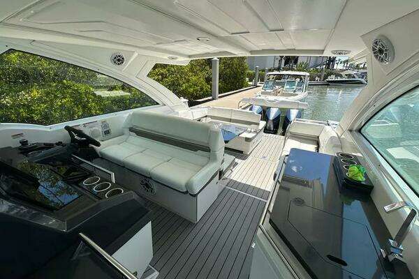 Formula 380 SSC Yacht For Sale