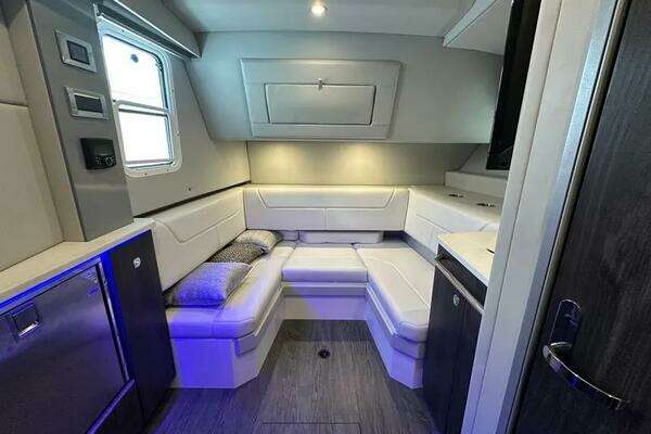 Formula 380 SSC Yacht For Sale