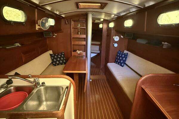 Photo of the 1985 Cape Dory  "Enchantress"