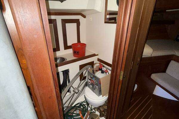 Photo of the 1985 Cape Dory  "Enchantress"