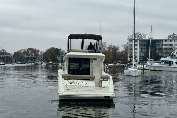 Carver C34 Command Bridge Yacht For Sale