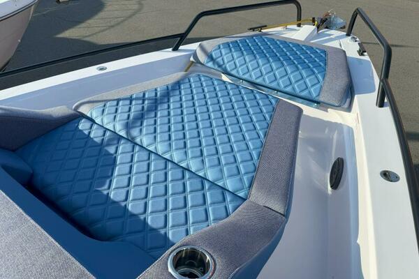 Stock 20 37ft Axopar Yacht For Sale