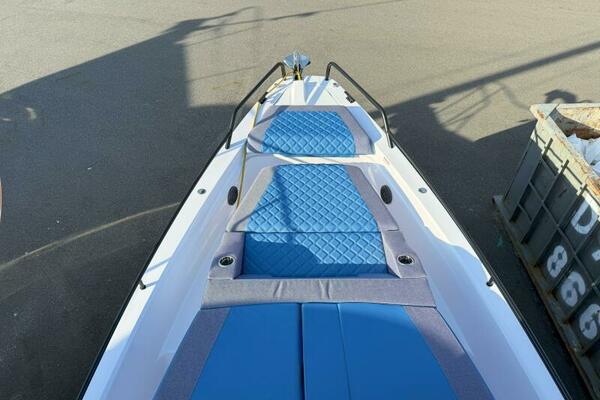 Stock 20 37ft Axopar Yacht For Sale
